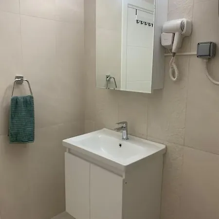 New Studio In Park * Trikomo